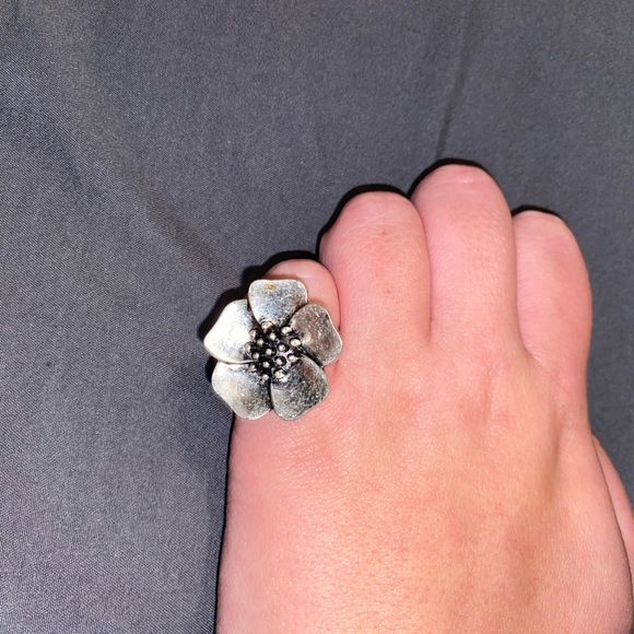 Premier Designs Ring - Picture 2 of 2